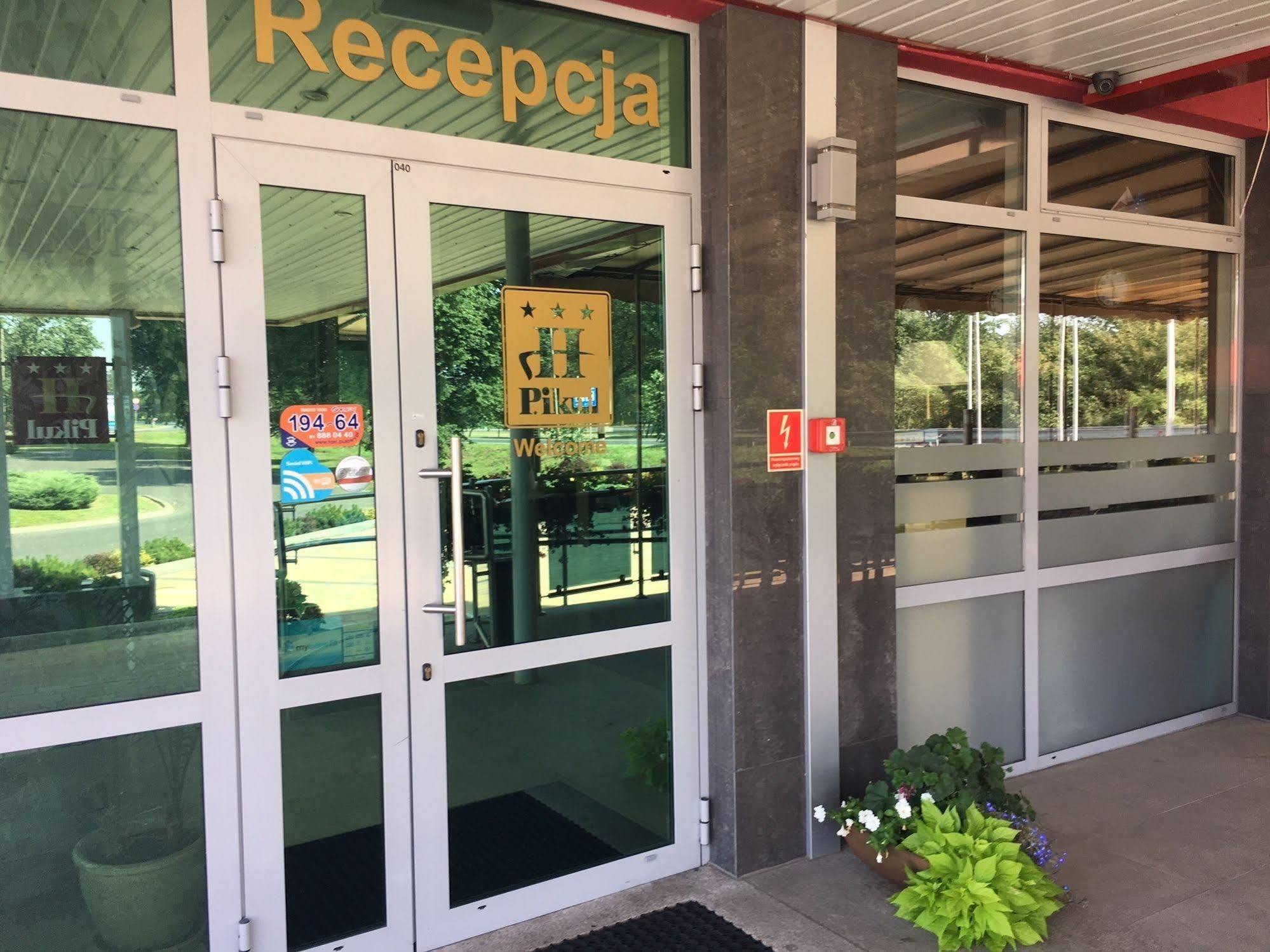 Hotel Pikul Puławy エクステリア 写真